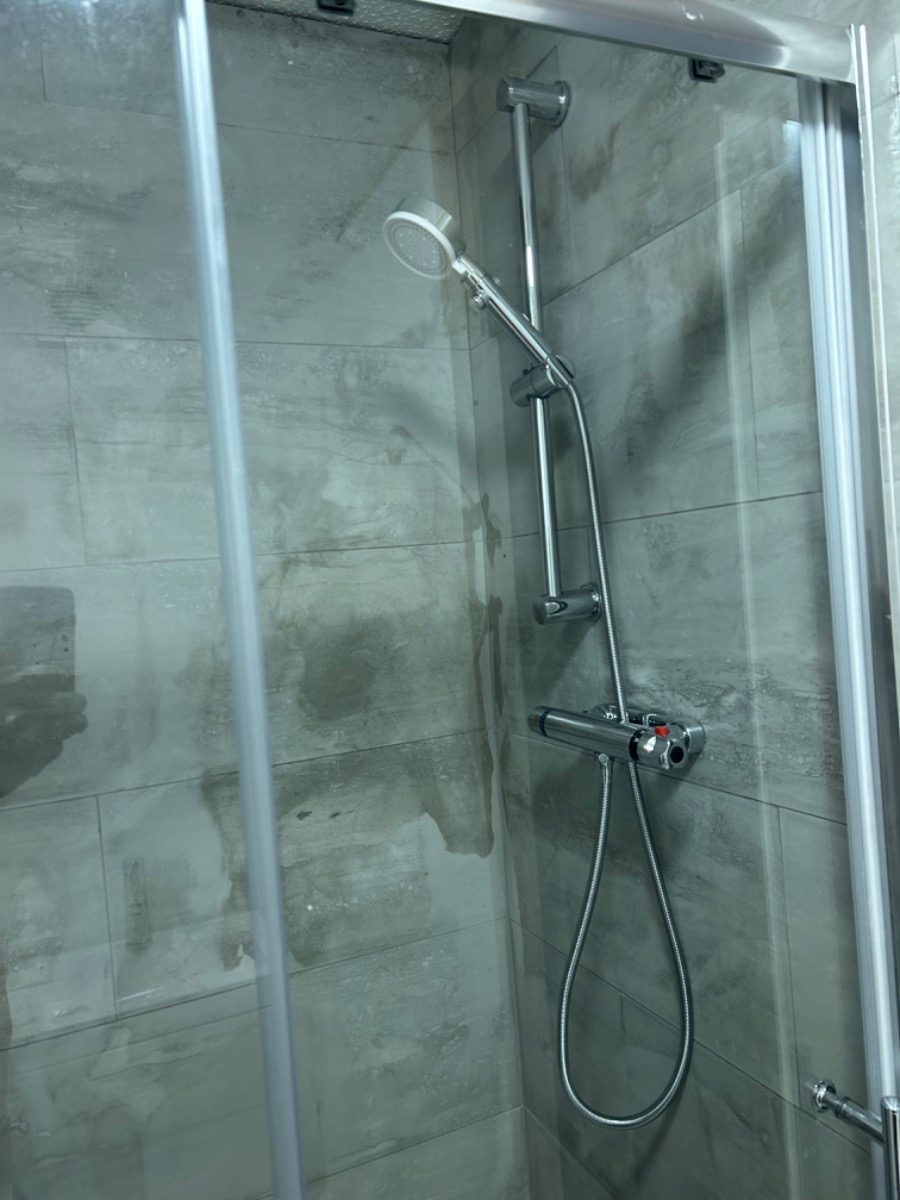 Bathroom Fitter: Image 2